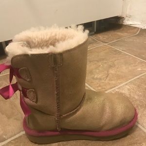 Ugg boots toddler size 11